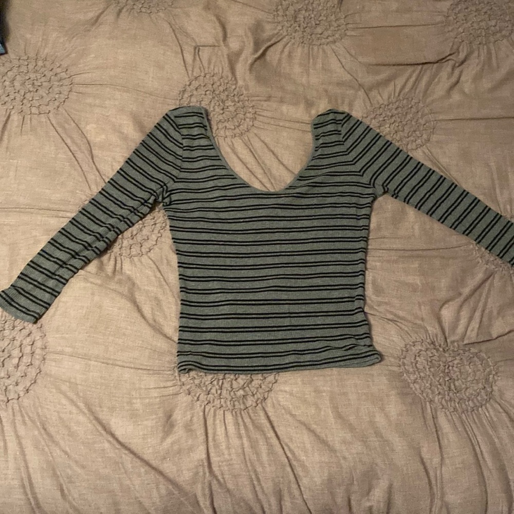 Striped express cropped 3/4 tee size medium